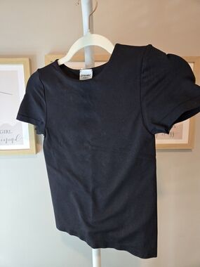 NWOT Dynamic Black Smoothing Women's Top